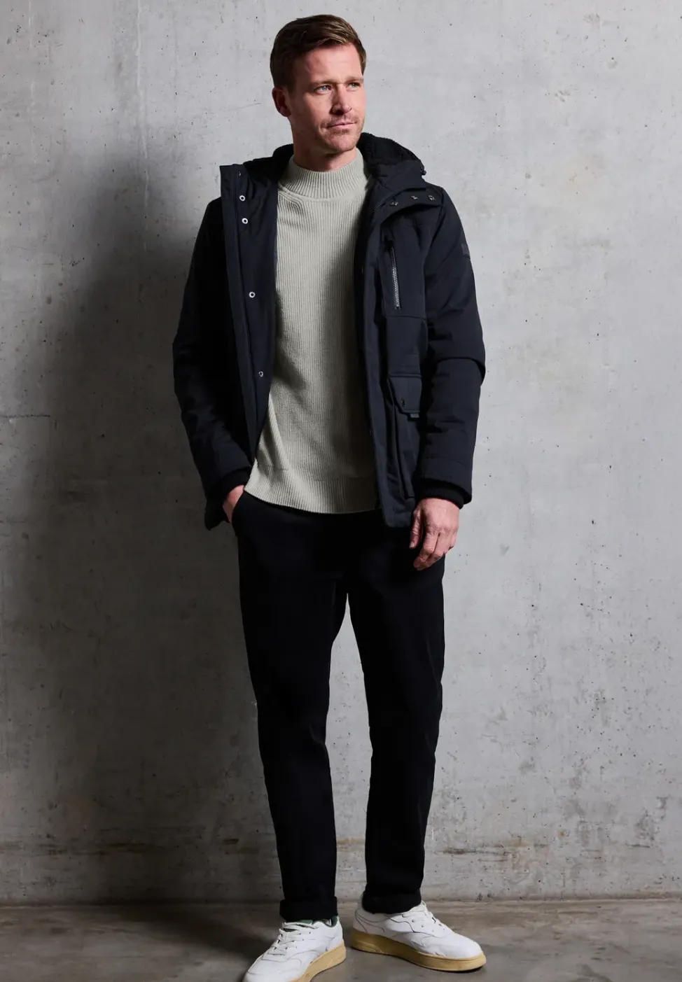 Pullover mit Stehkragen