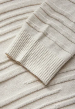 Pullover mit Strukturstreifen