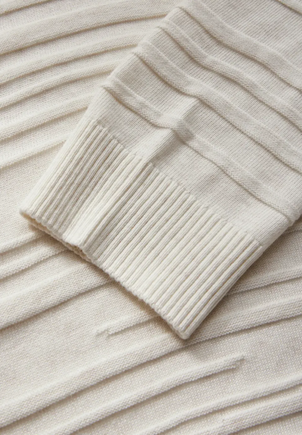 Pullover mit Strukturstreifen