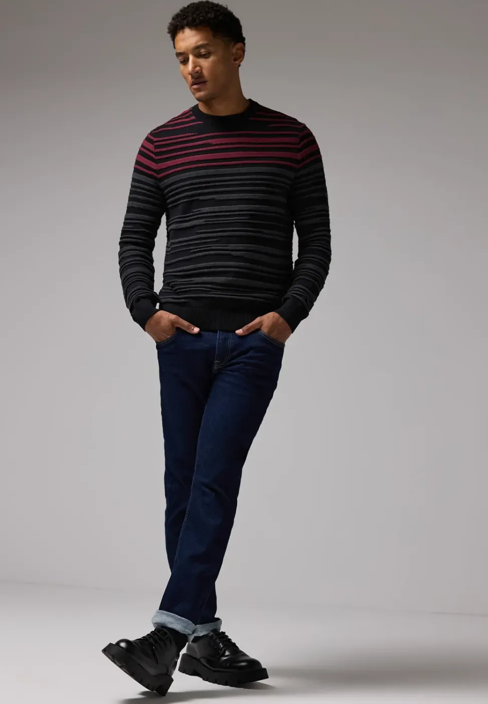 Pullover mit Strukturstreifen