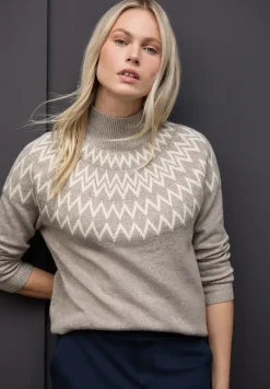 Pullover im Norweger-Look