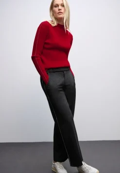 Pullover in Rippstruktur