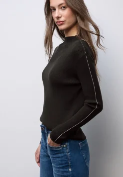 Pullover in Rippstruktur