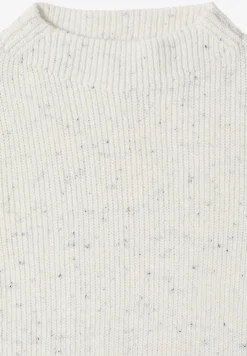 Pullover mit feinem Muster