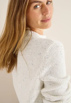 Pullover mit feinem Muster