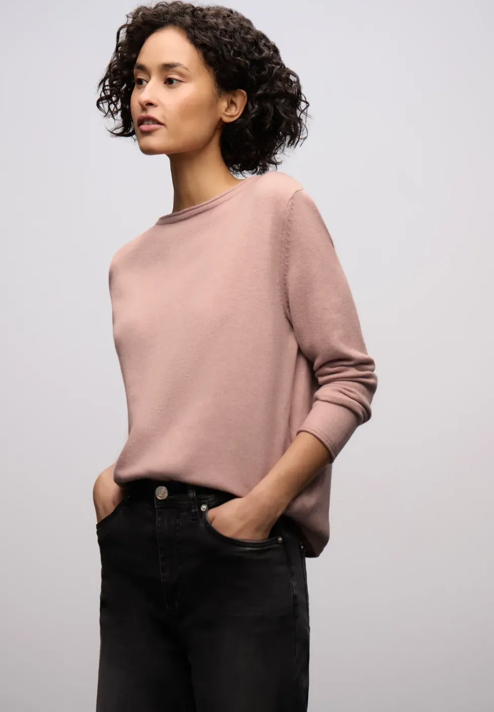 Pullover mit gerolltem Saum