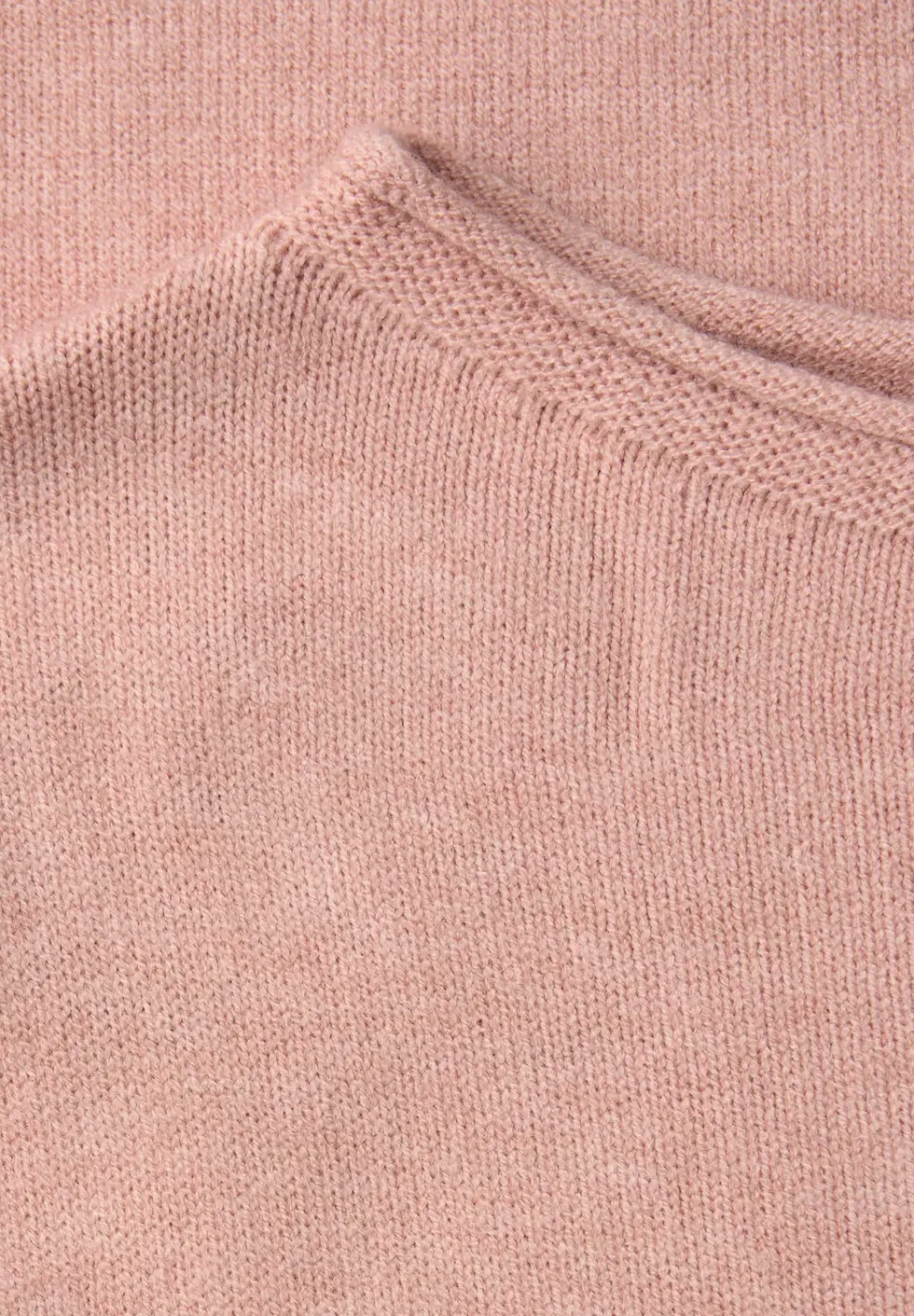 Pullover mit gerolltem Saum
