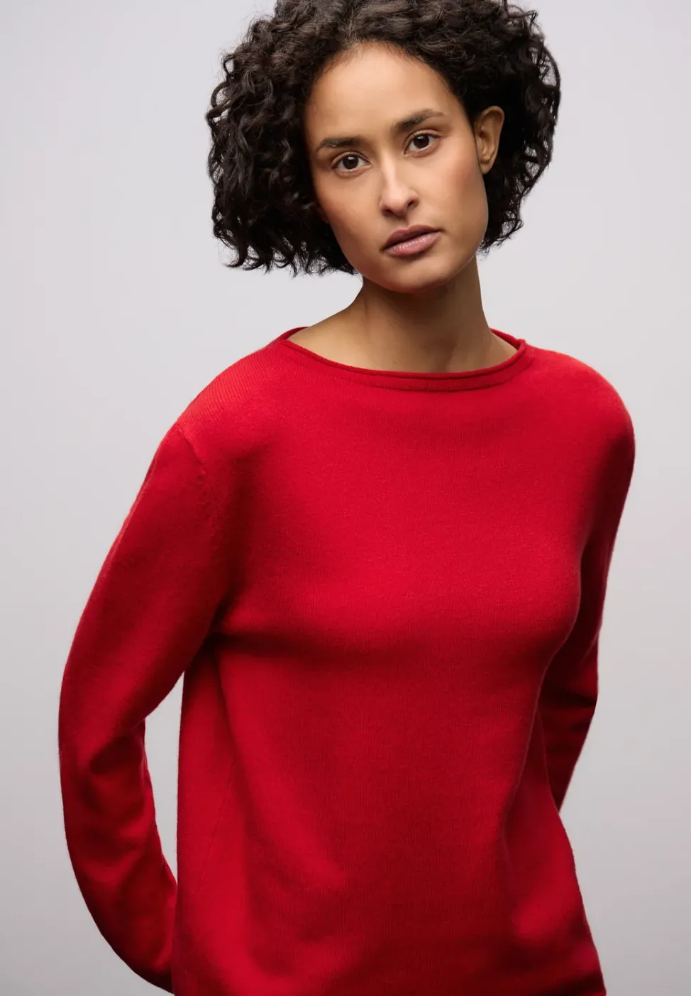 Pullover mit gerolltem Saum