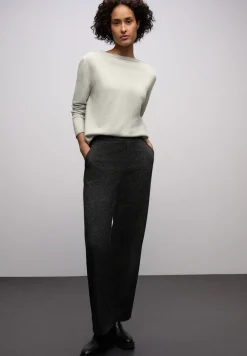 Pullover mit gerolltem Saum