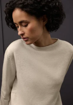 Pullover mit gerolltem Saum
