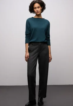 Pullover mit gerolltem Saum