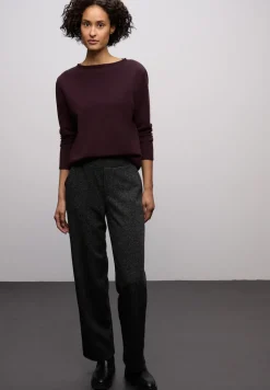 Pullover mit gerolltem Saum
