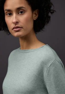 Pullover mit gerolltem Saum
