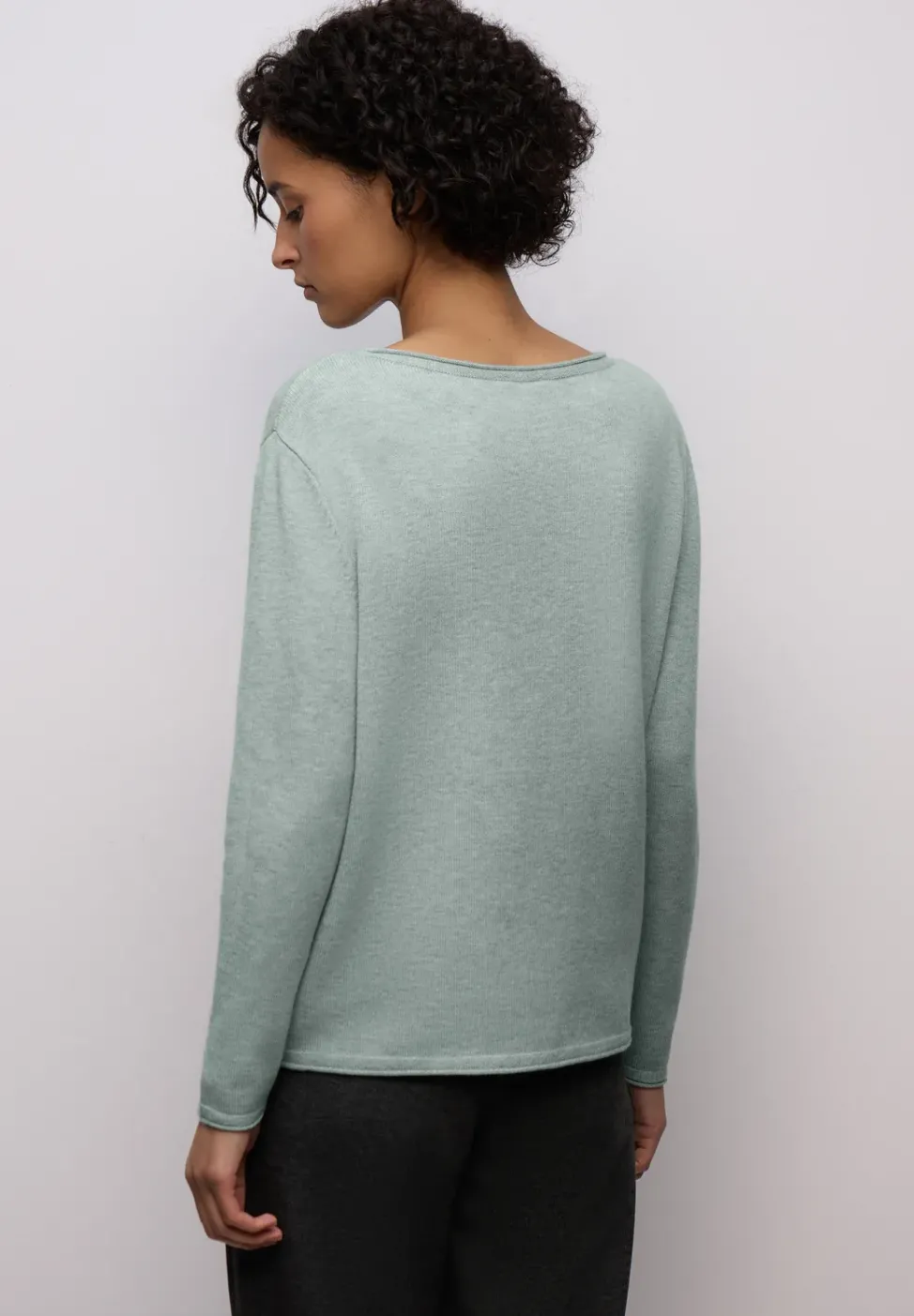 Pullover mit gerolltem Saum