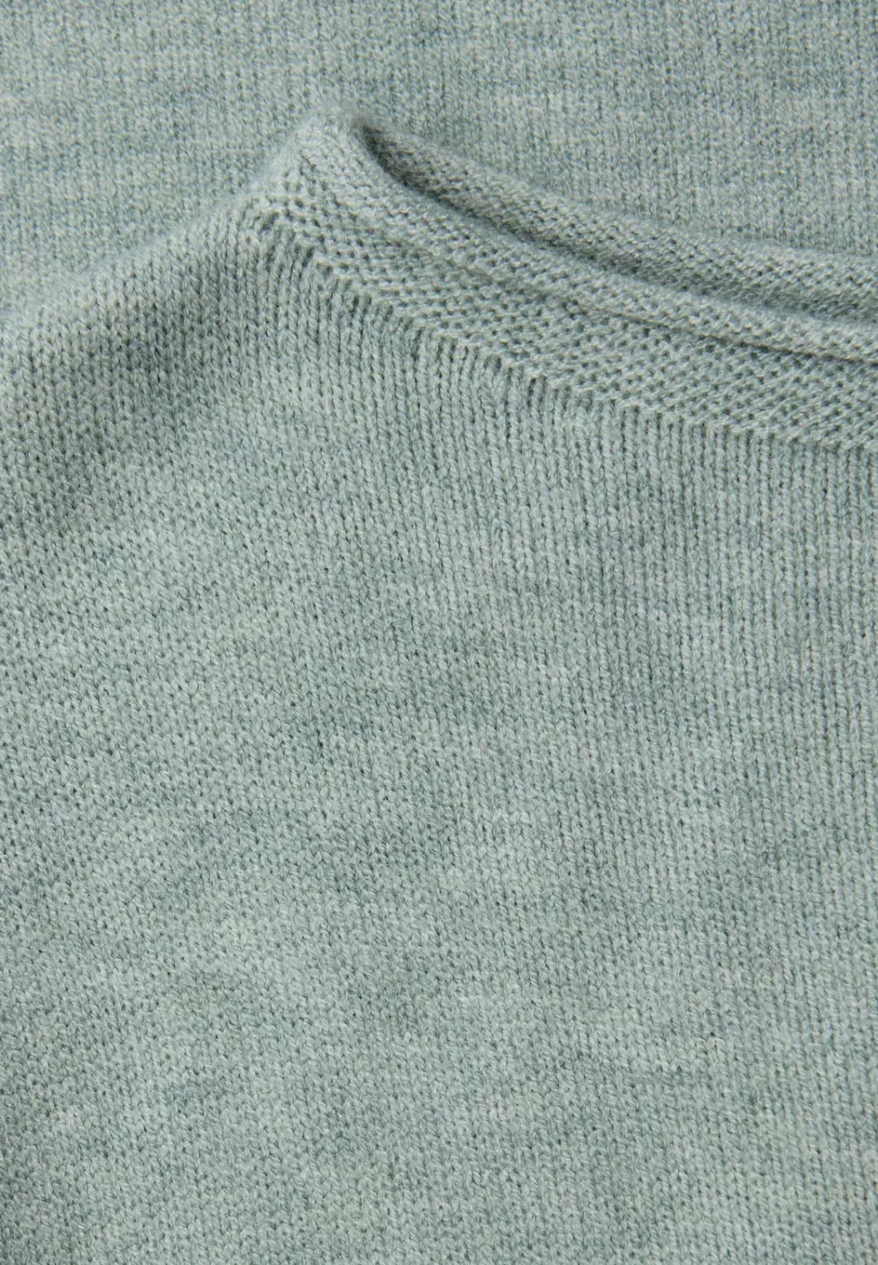 Pullover mit gerolltem Saum