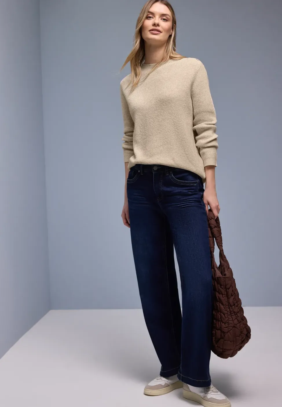 Pullover mit Knopfdetail