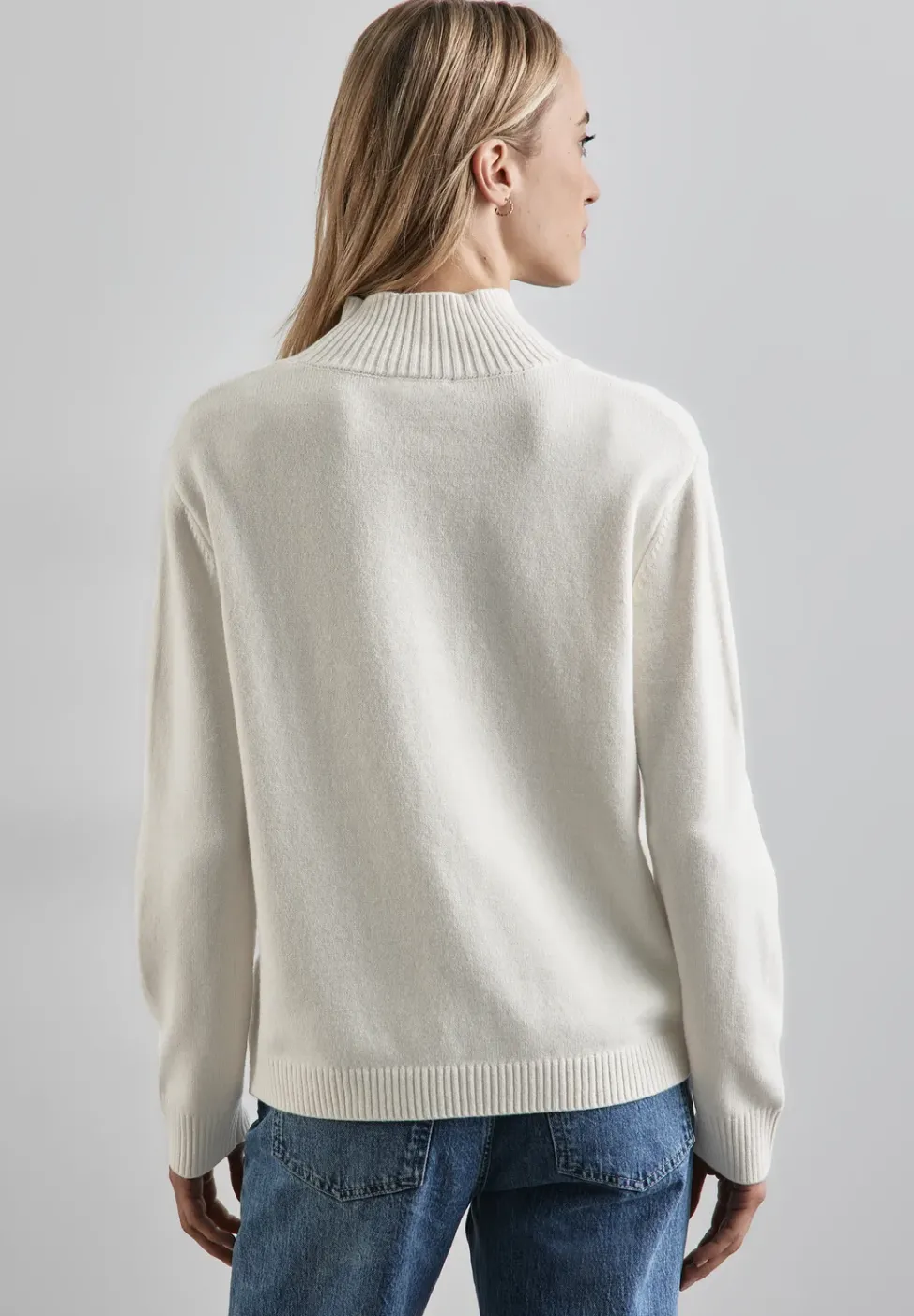 Pullover mit Knopfdetail