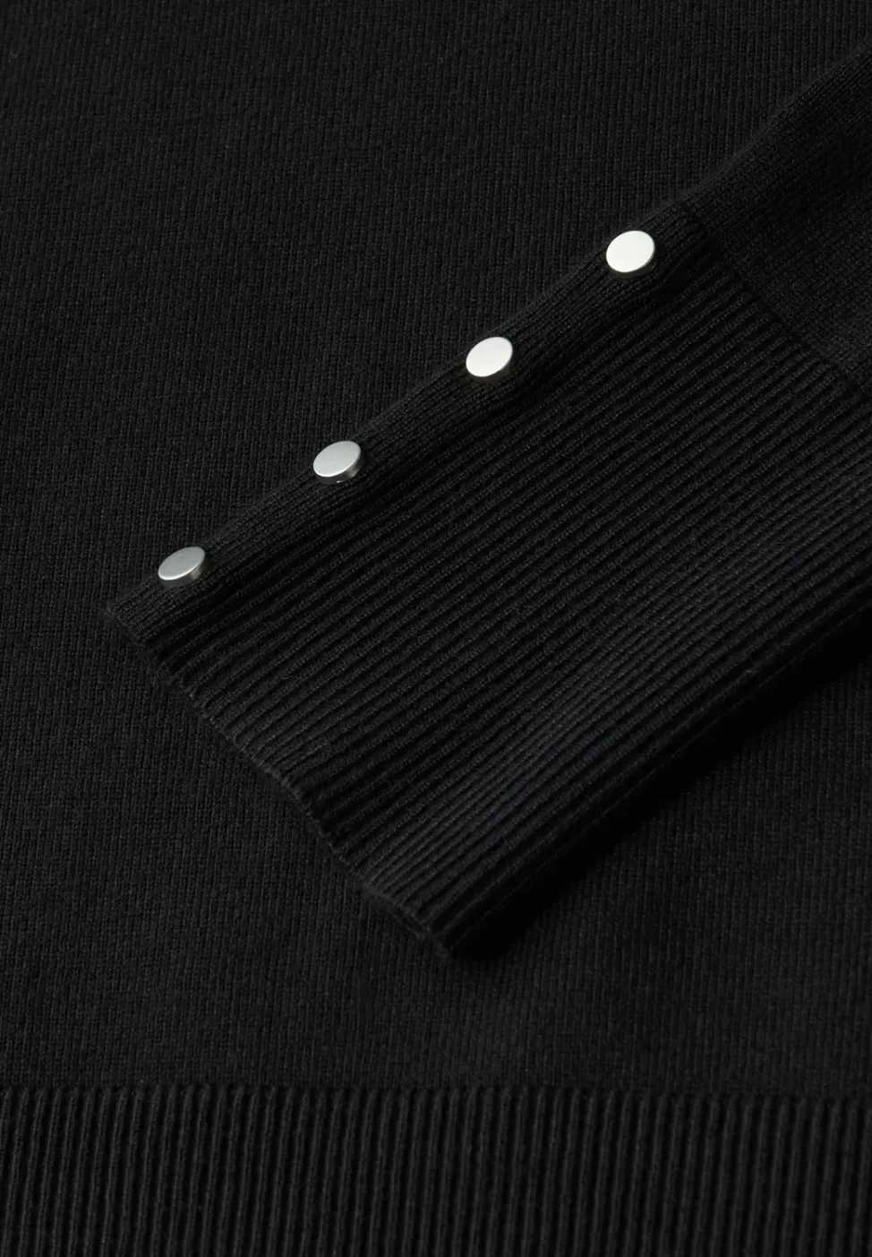 Pullover mit Knopfdetail