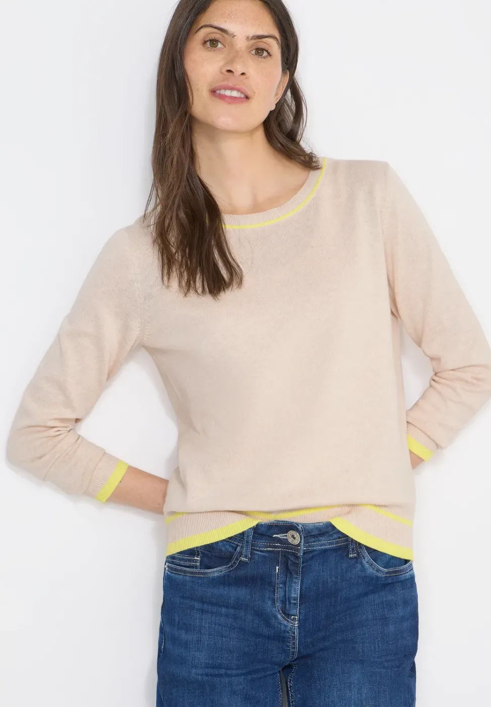 Pullover mit Kontrastdetails