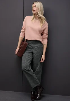 Pullover mit Kontrastdetails