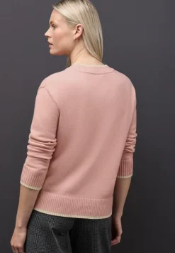 Pullover mit Kontrastdetails