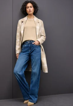 Pullover mit Kontrastdetails