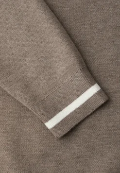 Pullover mit Kontrastdetails