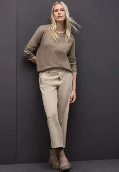 Pullover mit Kontrastdetails