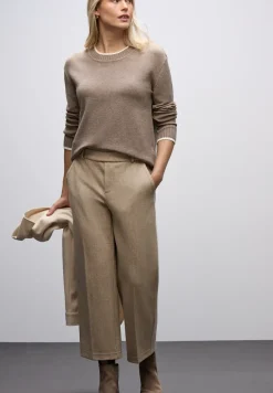 Pullover mit Kontrastdetails