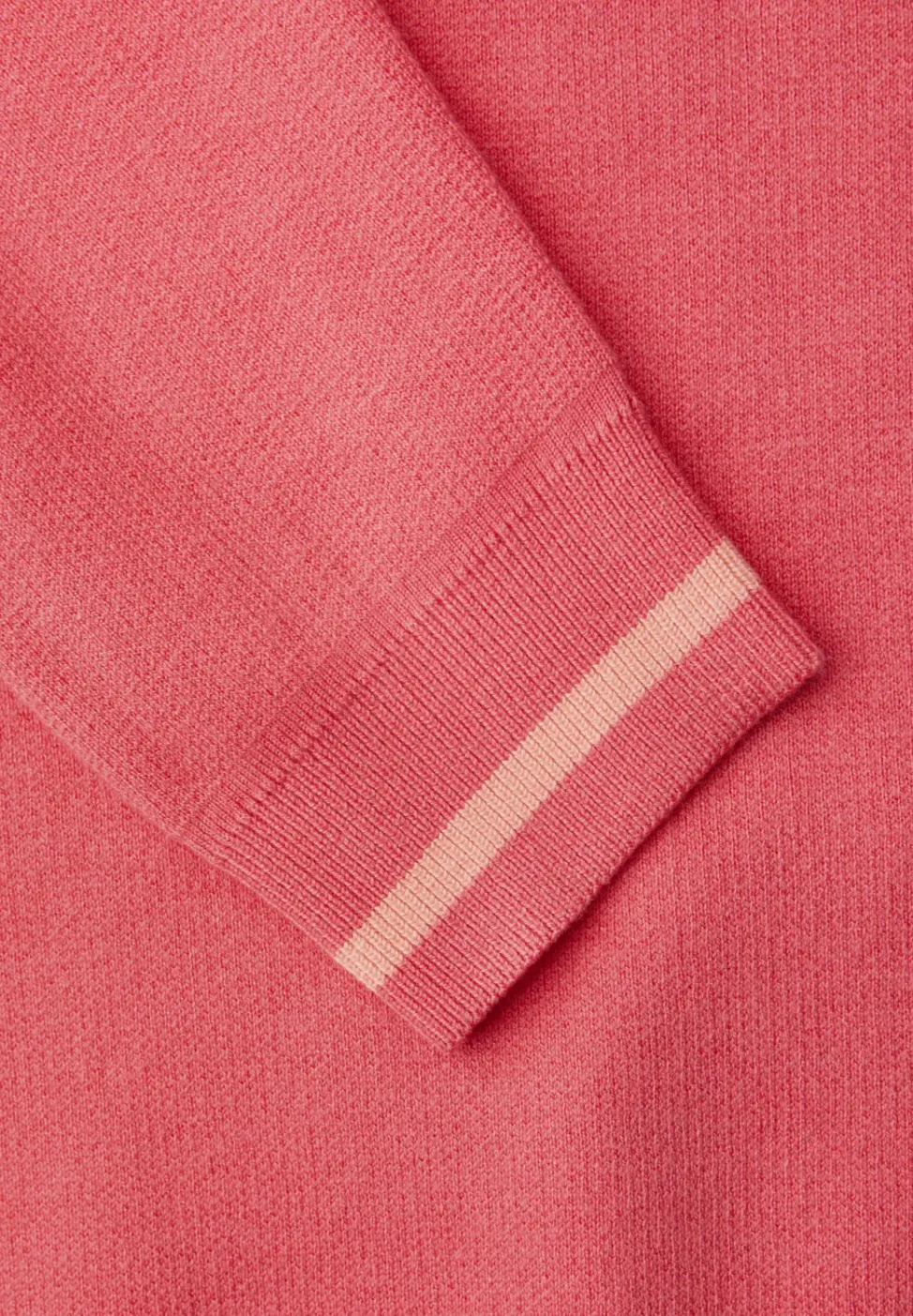 Pullover mit Kontrastdetails
