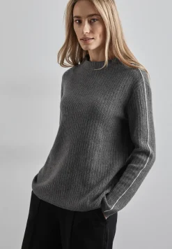 Pullover mit Kontrastdetail