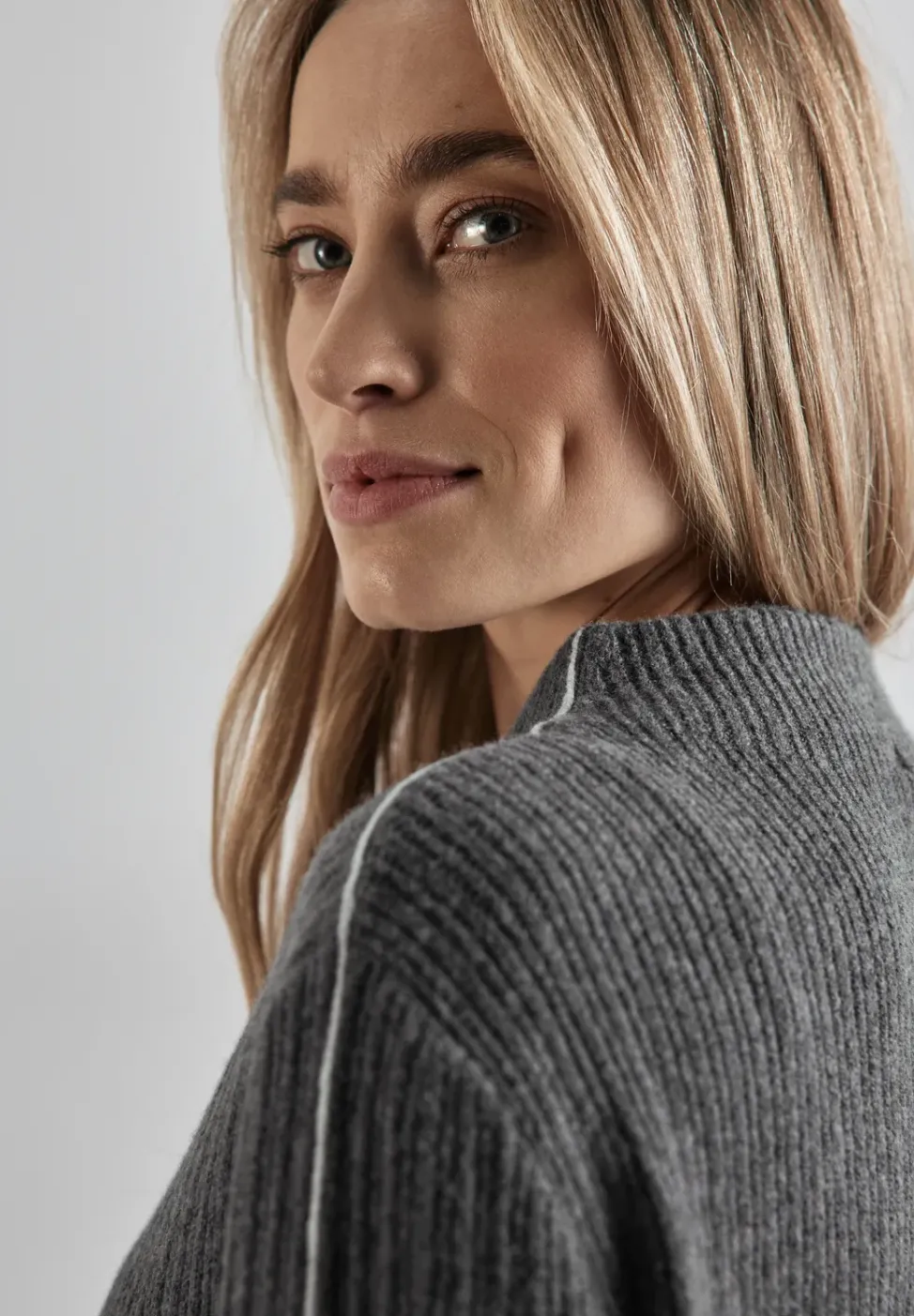 Pullover mit Kontrastdetail