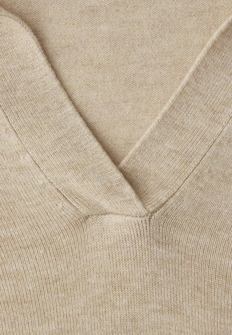 Pullover mit Polokragen