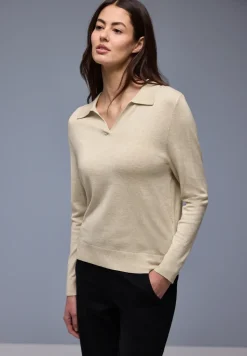 Pullover mit Polokragen