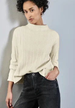 Pullover mit Rippstruktur