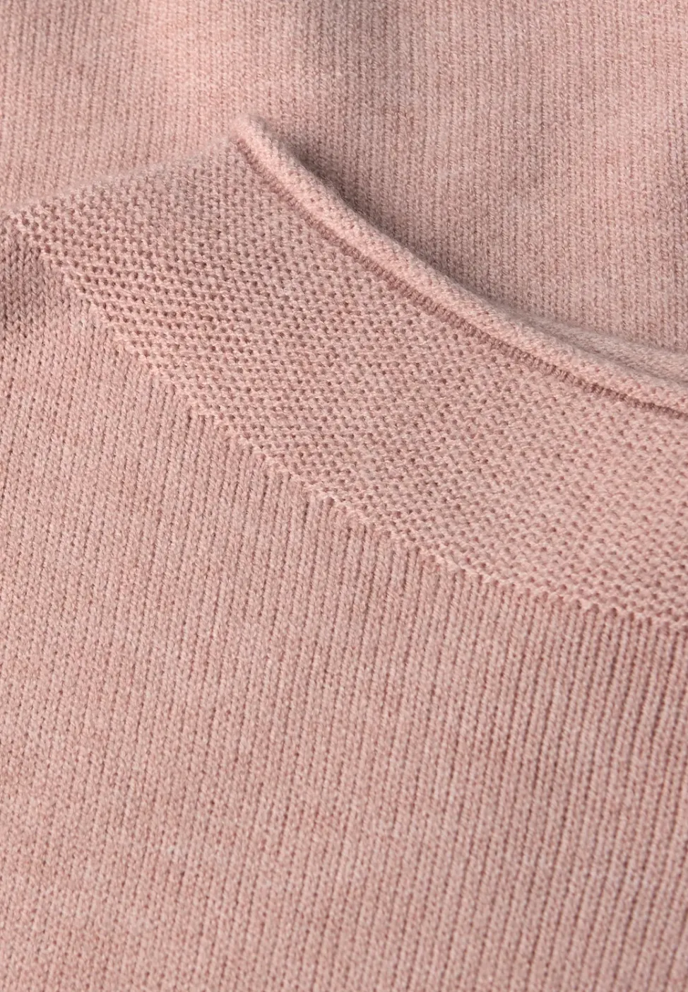 Pullover mit Rollkante