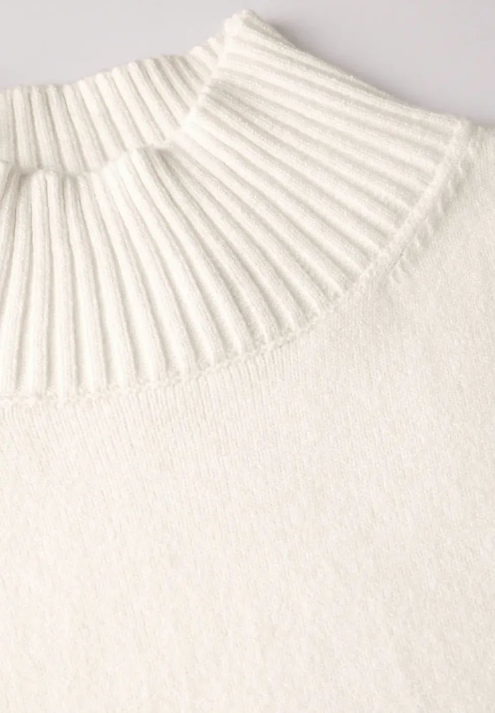 Pullover mit Stehkragen