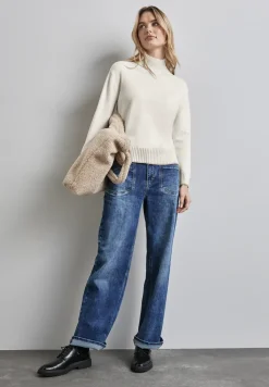 Pullover mit Stehkragen
