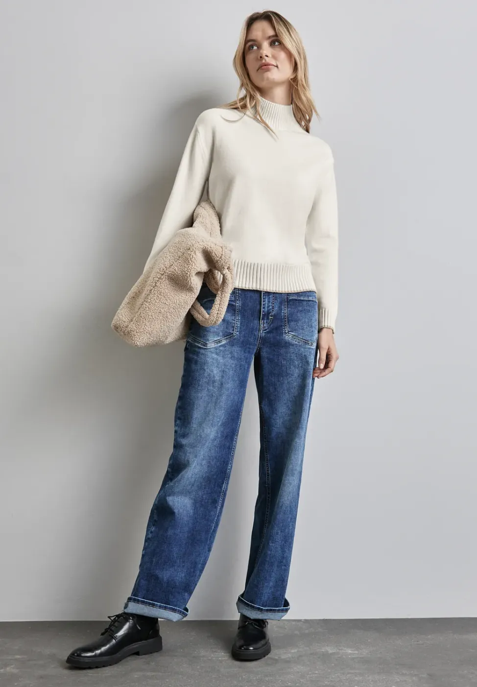 Pullover mit Stehkragen