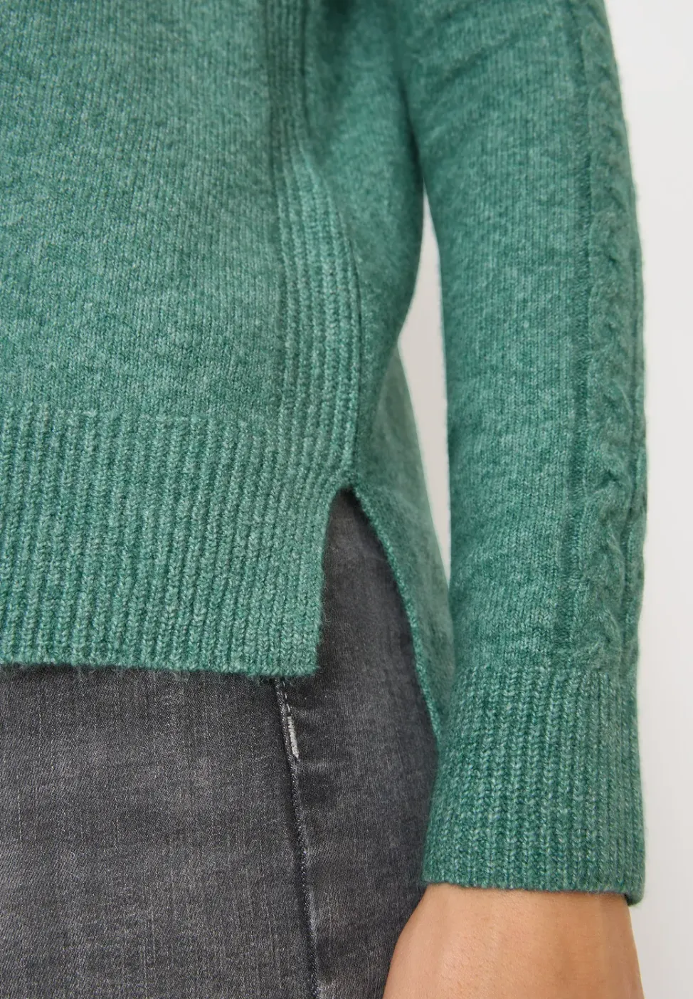 Pullover mit Strickdetail