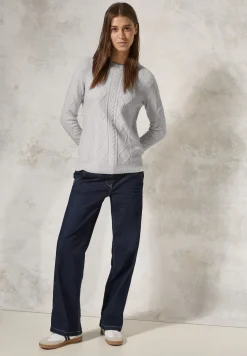 Pullover mit Strickmuster