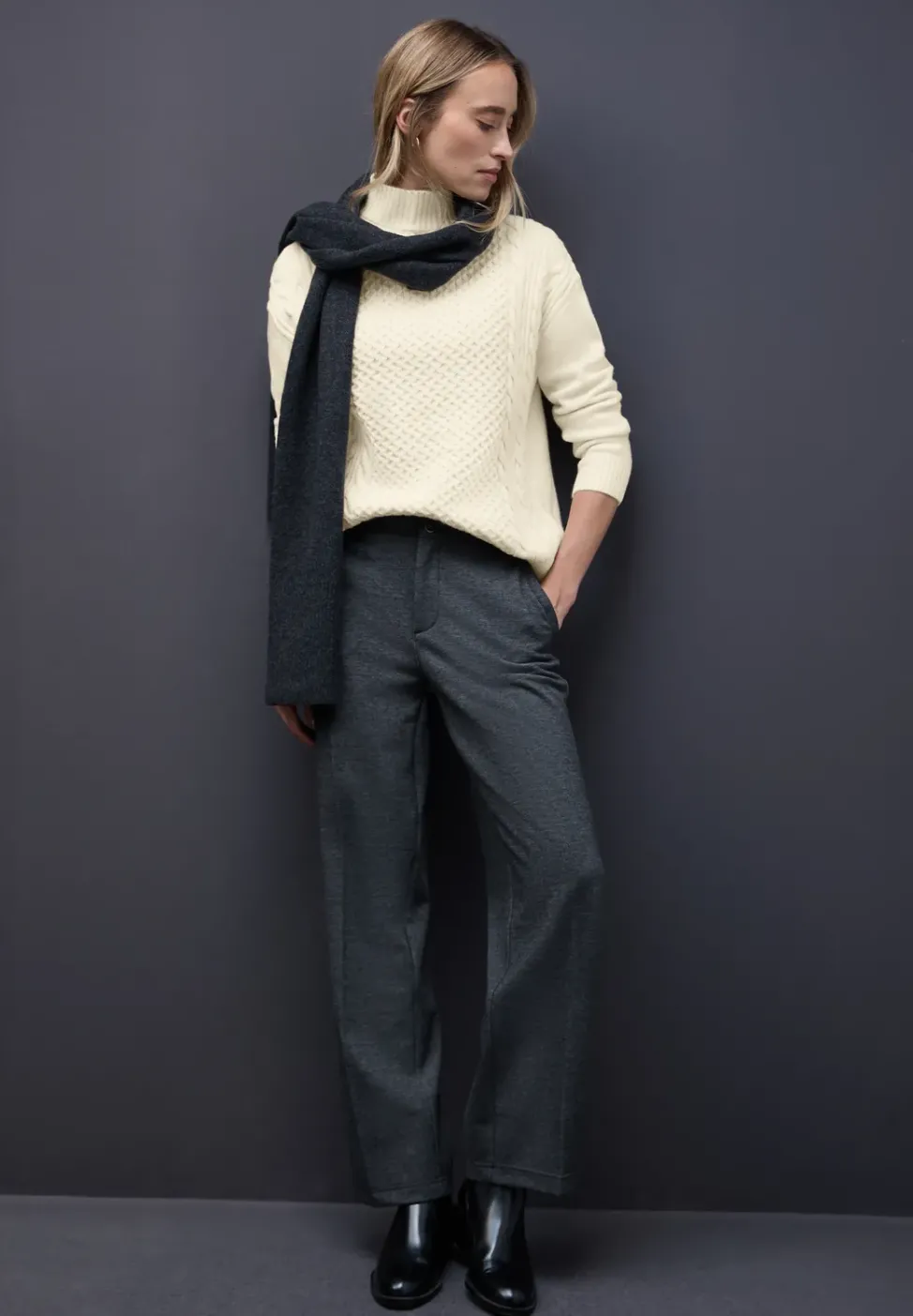 Pullover mit Strickmuster