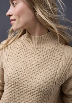 Pullover mit Strickmuster
