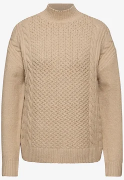 Pullover mit Strickmuster