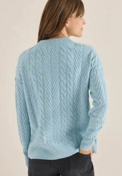 Pullover mit Strickmuster