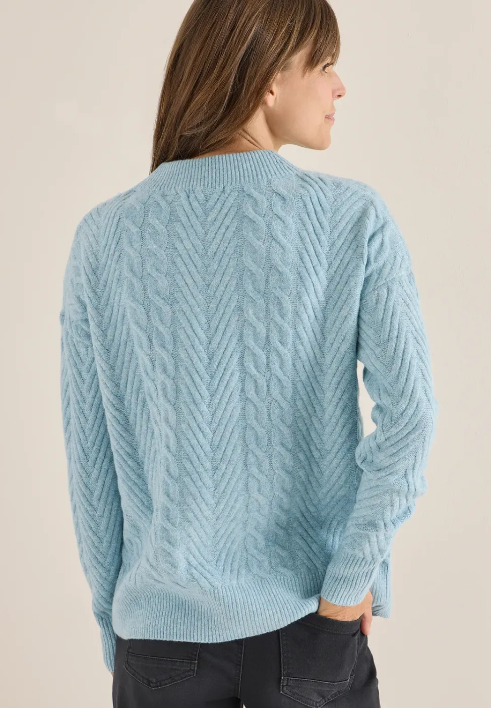 Pullover mit Strickmuster