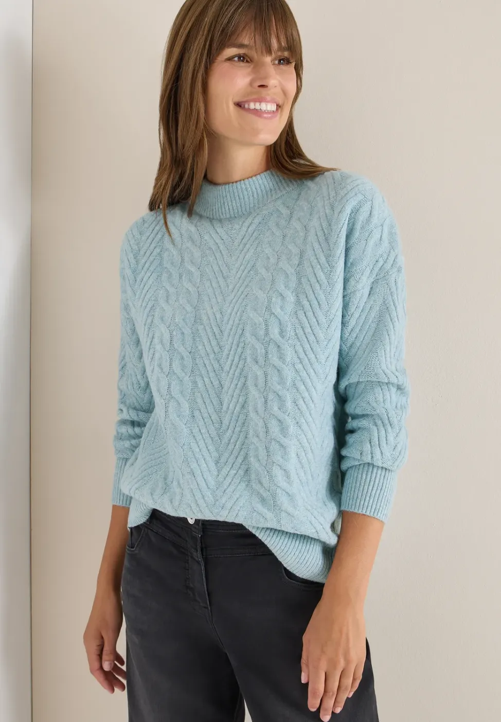 Pullover mit Strickmuster