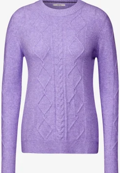 Pullover mit Strickmuster