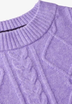 Pullover mit Strickmuster