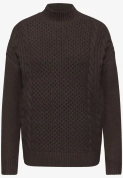 Pullover mit Strickmuster